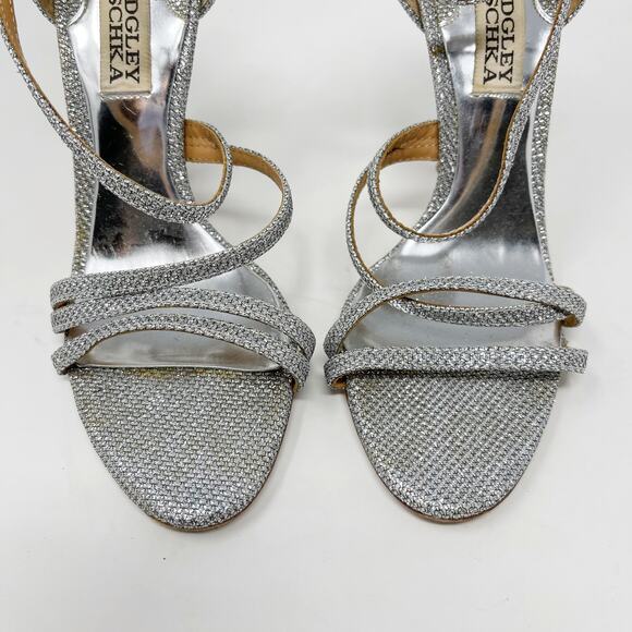 Badgley Mischka 5 Silver Glittery Landmark Strappy Zip Up Heels Sandals Dressy - Picture 10 of 16